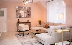 Leister Apartment Cisnadie